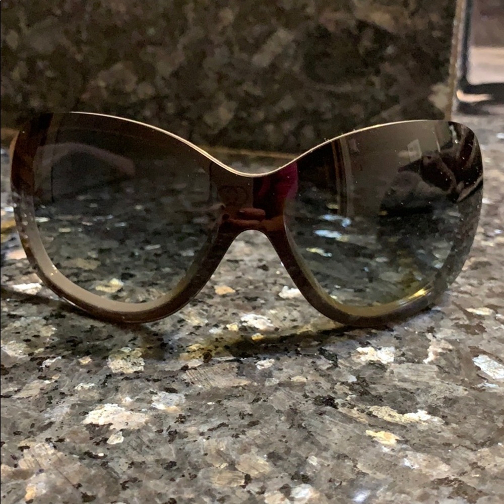 CHANEL sunglasses NWT Gray